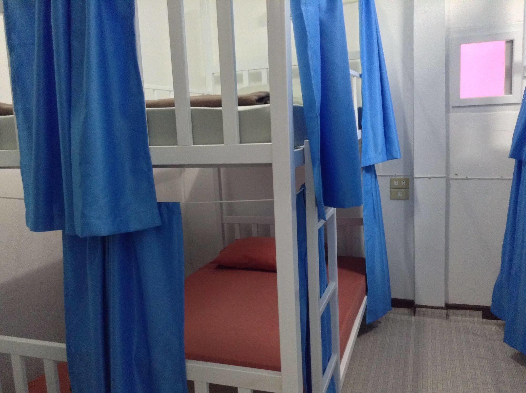 Mint Hostel Бангкок Екстер'єр фото